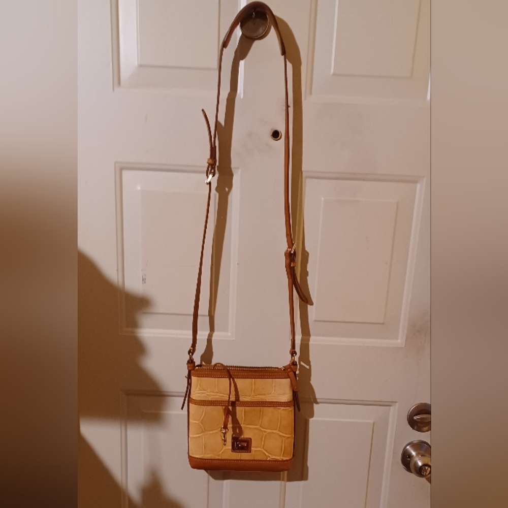 Dooney and Bourke marble leather tan and brown medium size crossbody purse like